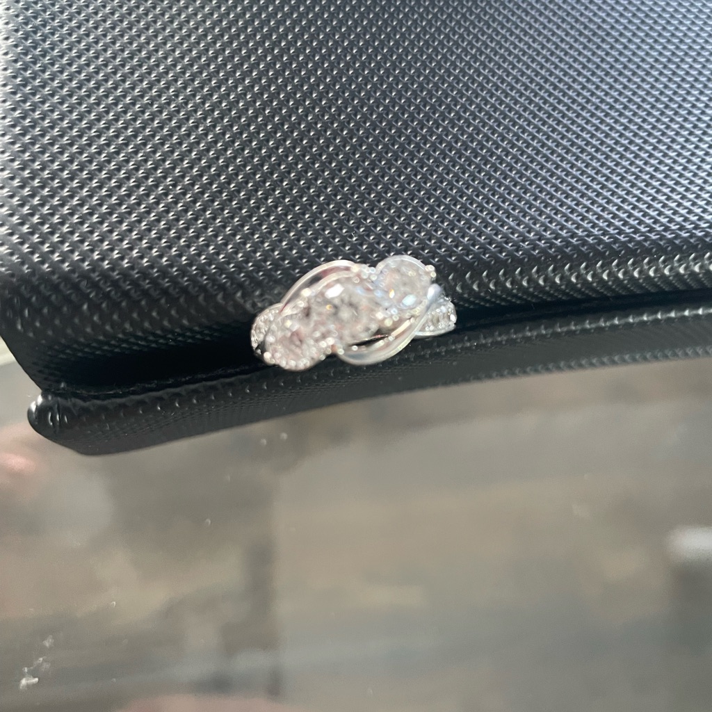 Elegant Silver Knot Ring 950$